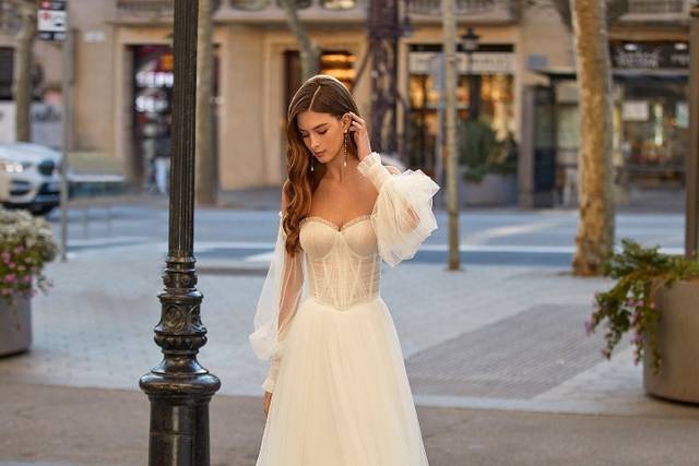 Veronique Bridal & Gowns