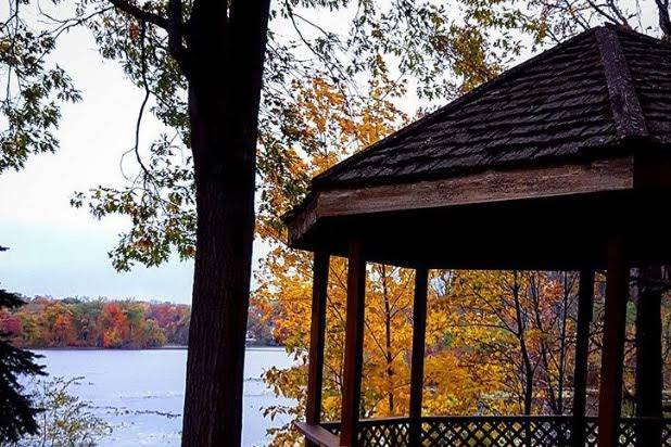 Covered gazebo gardens