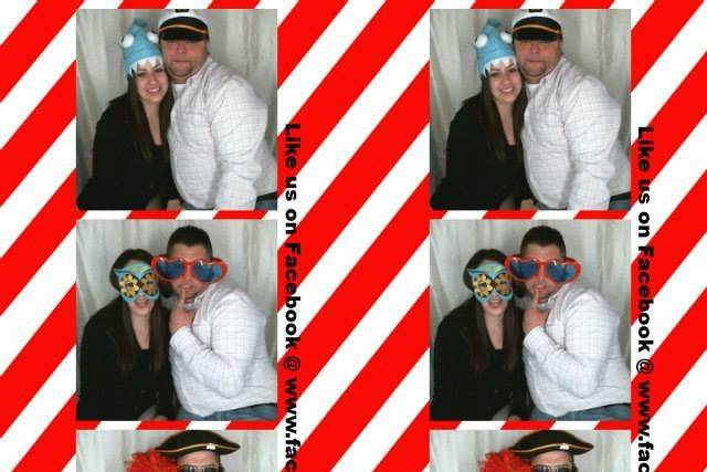 Our favorite go-to photo booth poses... — Photobooth