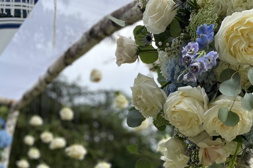 Chuppah - hanging flowers