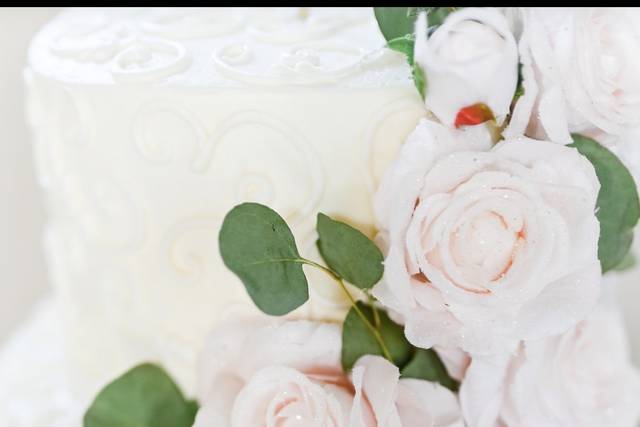 Flowers on the cake