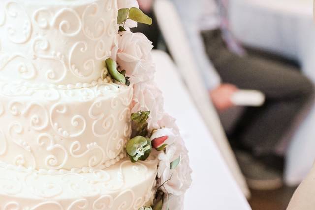 Beautiful Cake Cutting