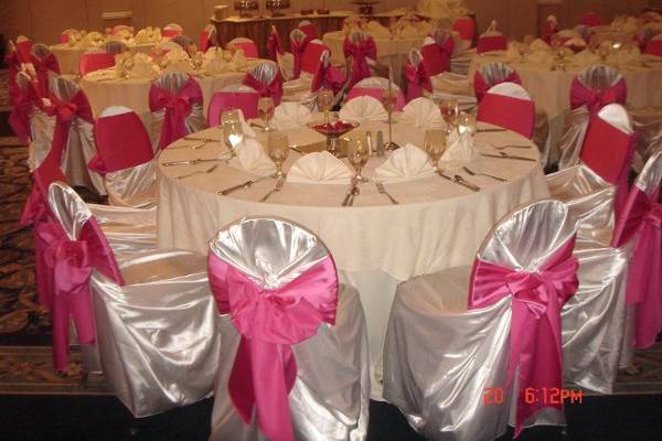 ivory satin tie back chair cover w/ fuscia satin sashes