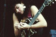 Kelly Birtch / Guitarist