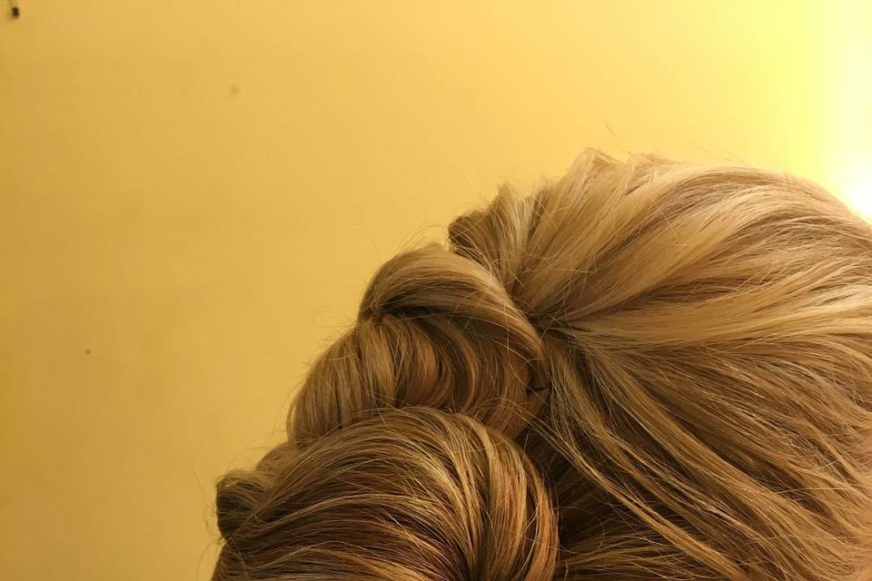 Twisted bun