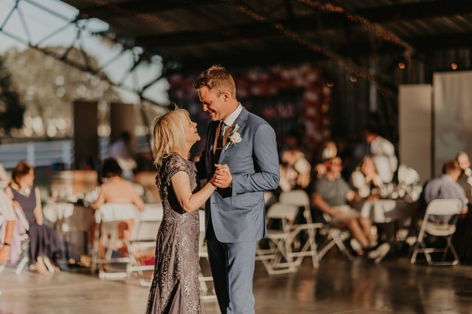 Mother son dance