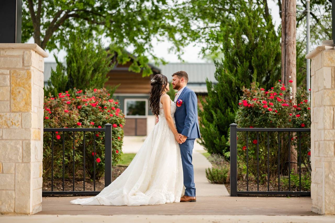 Howell Family Farms Venue Arlington, TX WeddingWire