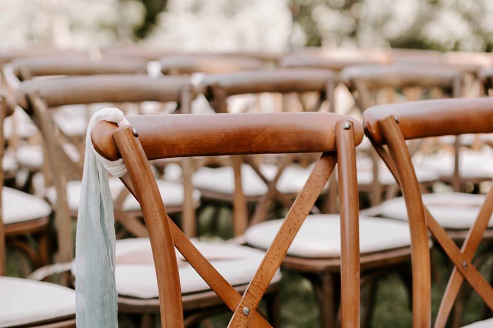 B&W Floor, tables, chairs