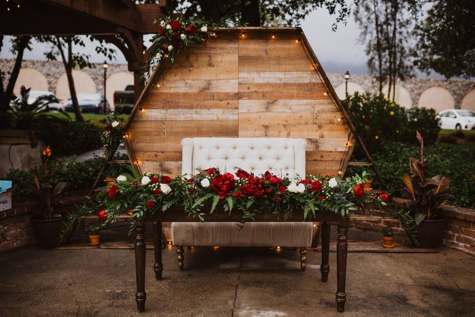 Octagon sweetheart Table