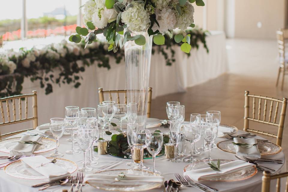 White floral centerpieces