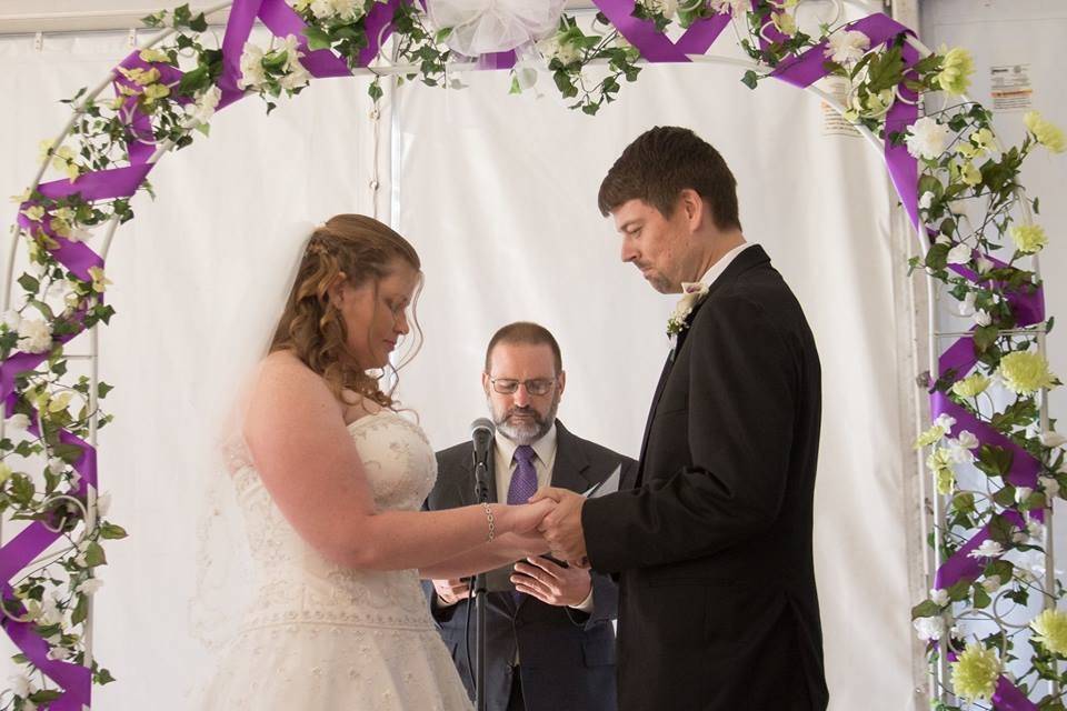 Vows under an arch