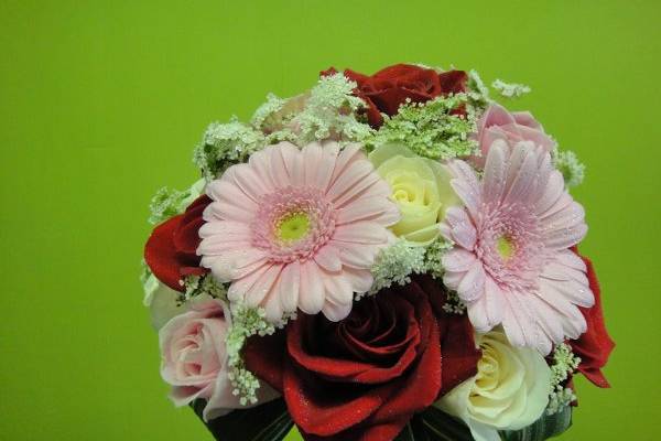 Marivel's Florist And Gifts
