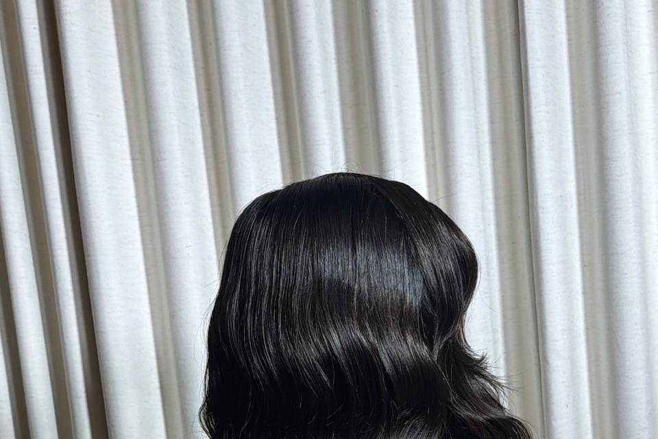 Soft Hollywood waves