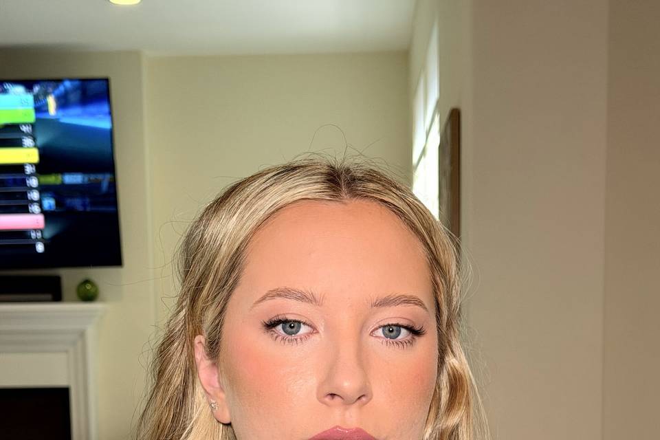 Soft makeup