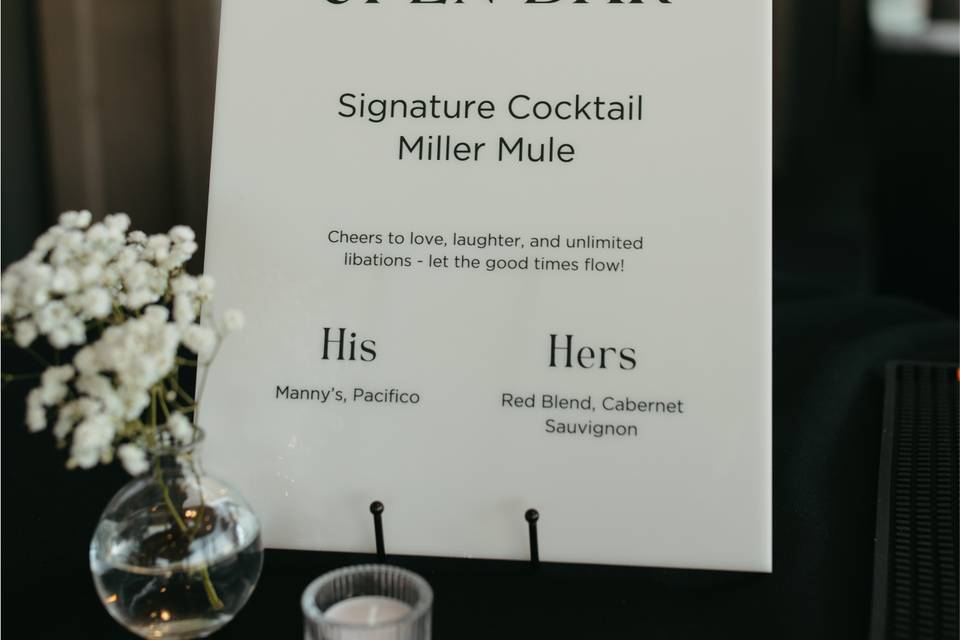Open Bar & Drinks Sign