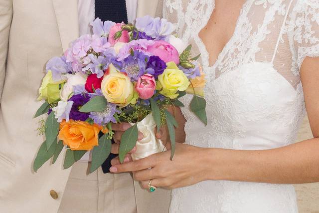 The WeddingLoft - Photography & Flowers