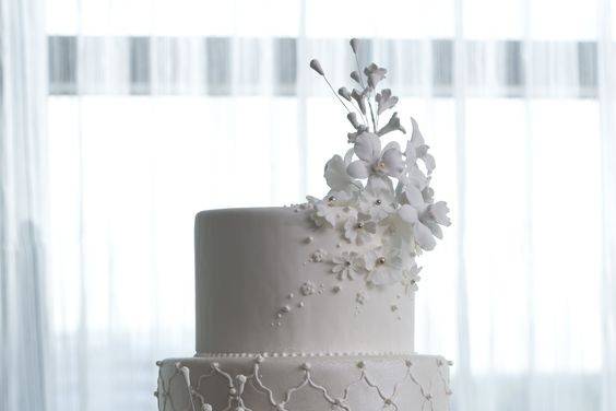 White wedding cake