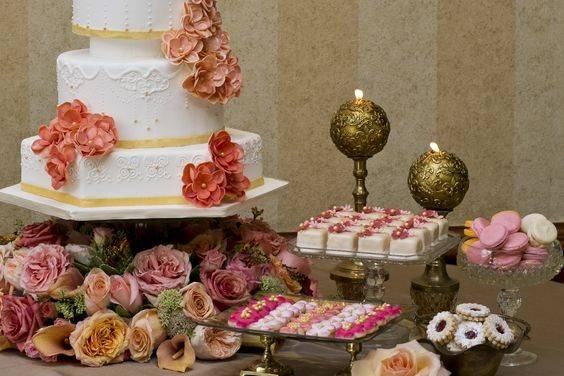 Elegant cake table