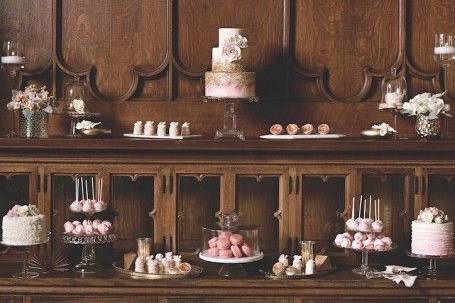 Rustic wedding cake display