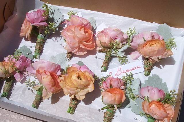 Ranunculus buttonholes