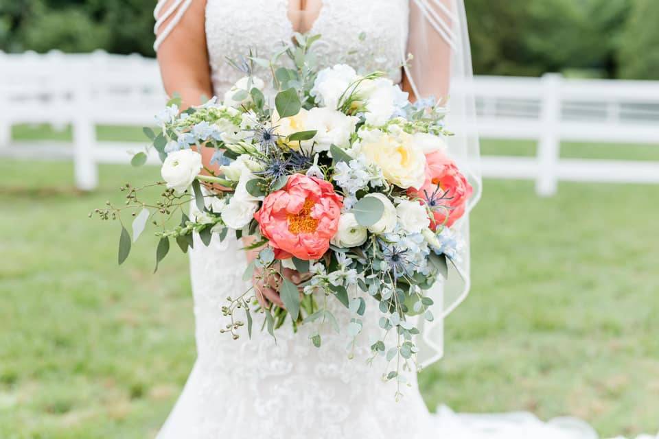 TRIMMING THE TREE BOUQUET – Crown Floral Boutique