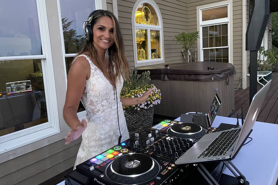 Bride trying to Mix