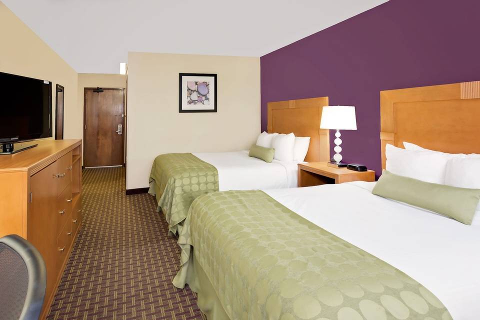 Ramada Of Marquette