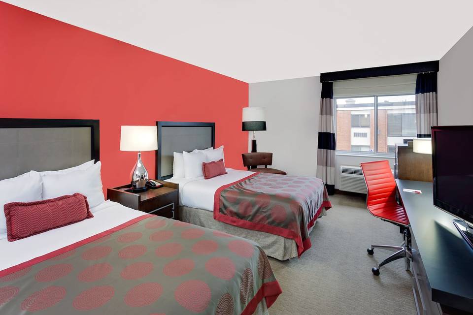 Ramada Of Marquette