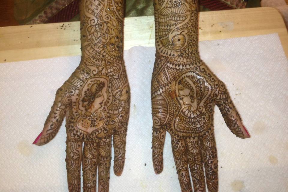 Bridal Henna Artist - Dipti Desai - Specializing in Bridal hair, make up, saree draping and Mehndi