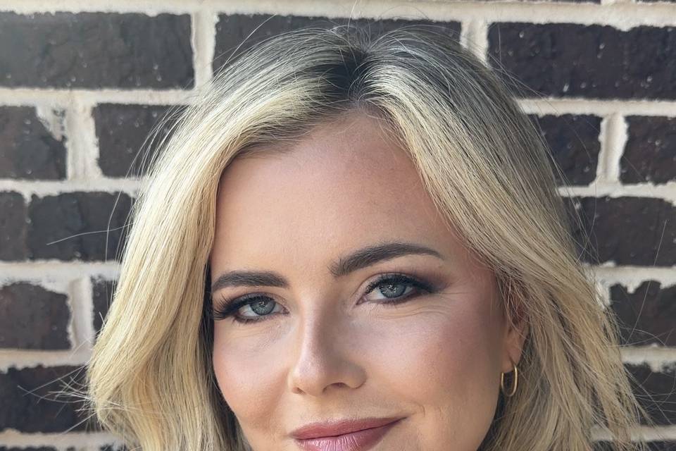 Boudoir makeup