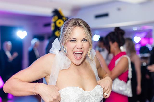 Bride at Wrigley Mansion 2026