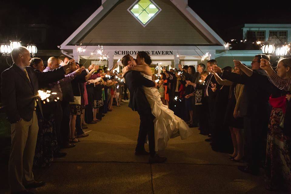 Sparkler send-offs in front of the clubhouse are popular, and we can understand why!