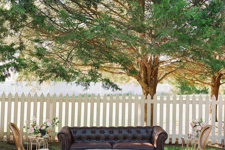 Elegant outdoor lounge