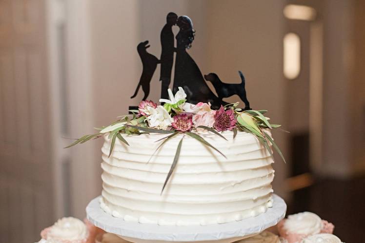 Cake with topper