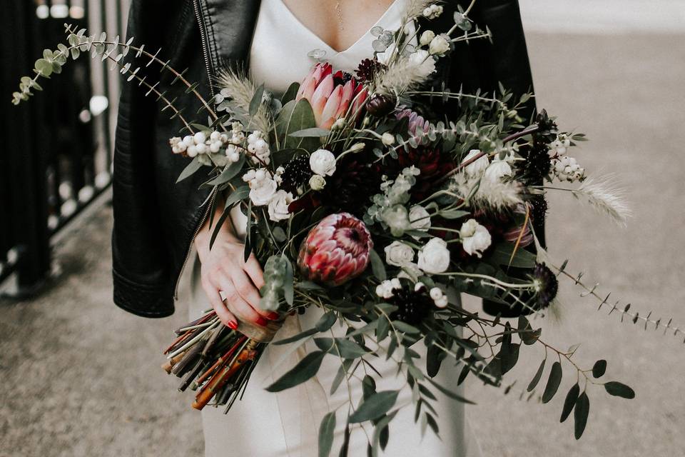 Solabee Flowers & Botanical