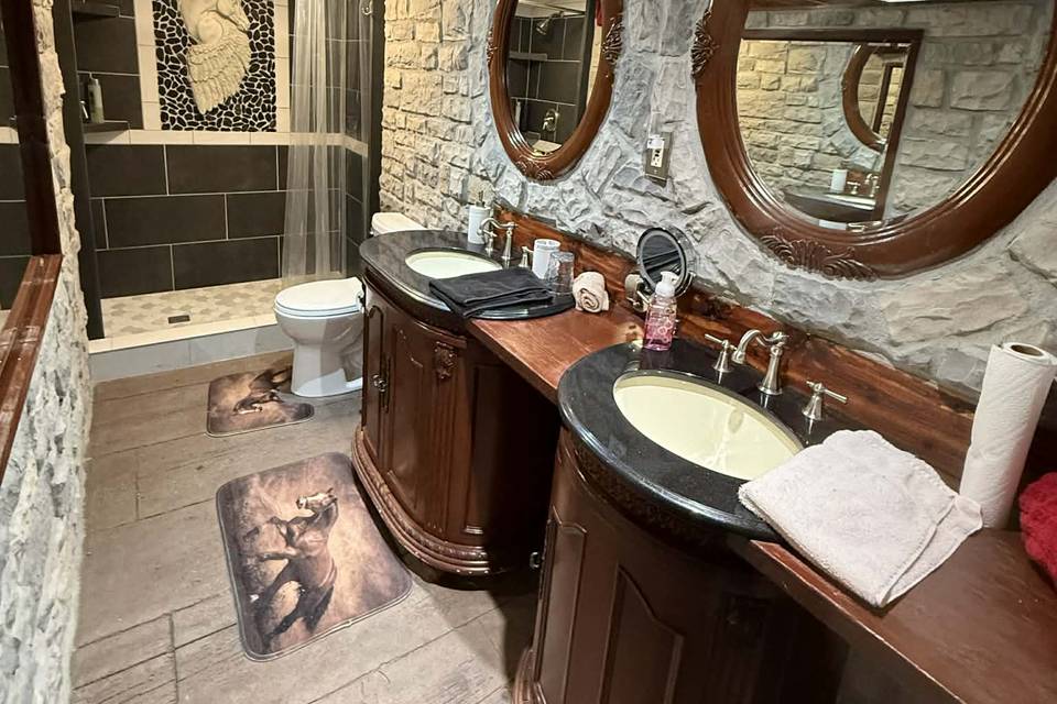 Honeymoon Suite - Stone Cottag