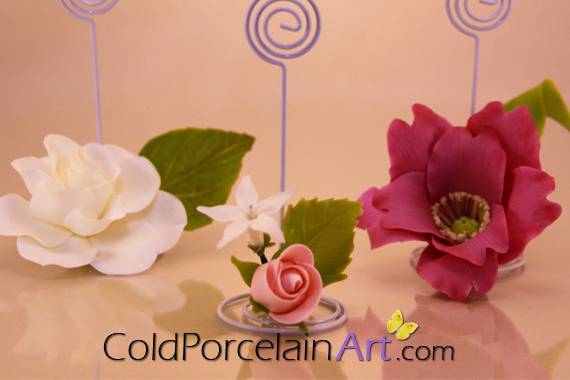 Customized Place cards for table décor with handcrafted flowers