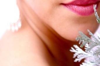 Nicole D. Colon - Makeup Artist