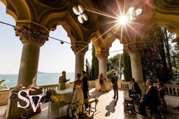 Non Denominational Weddng celebrated in Chianti. Private Chapel