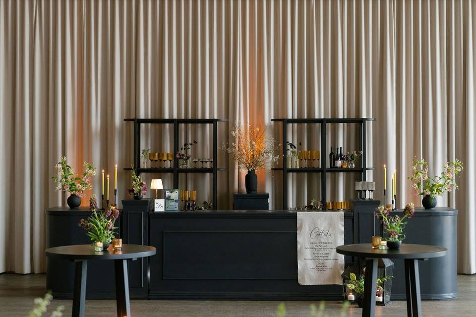 Modern & moody bar