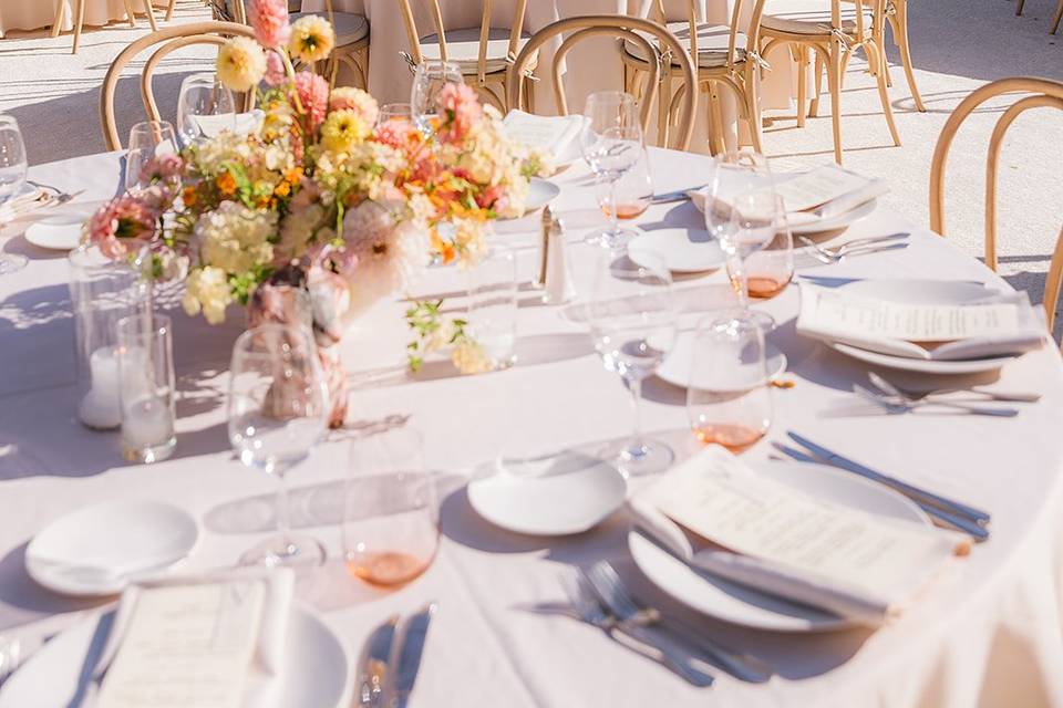 Modern dinner set