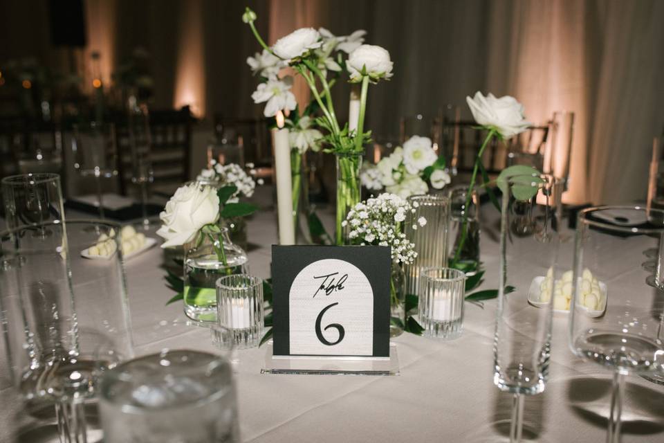 Black & white wedding design