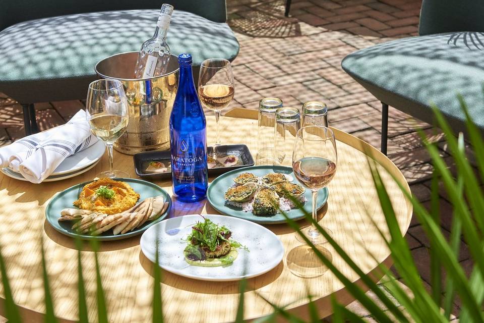42388Outdoor_Lounge.jpg