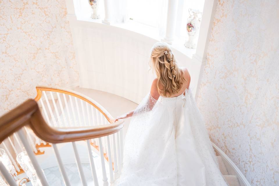 Elegant bride abney hall