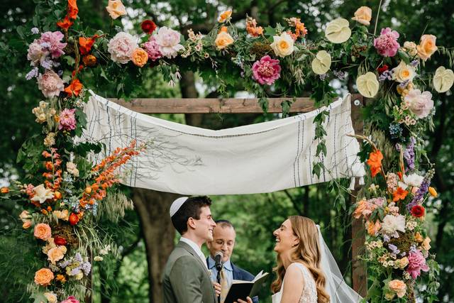 Outdoor ceremony settings