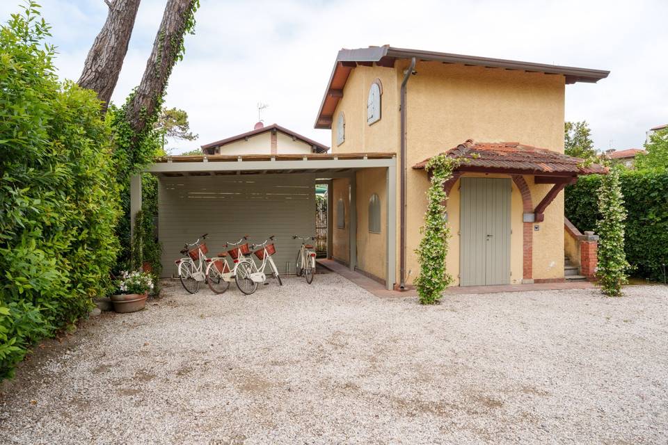 Forte dei Marmi annexe cottage