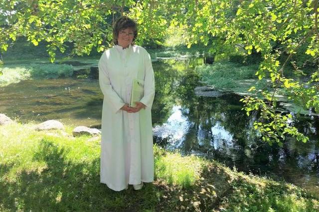 Wedding Officiant DB Lorgan
