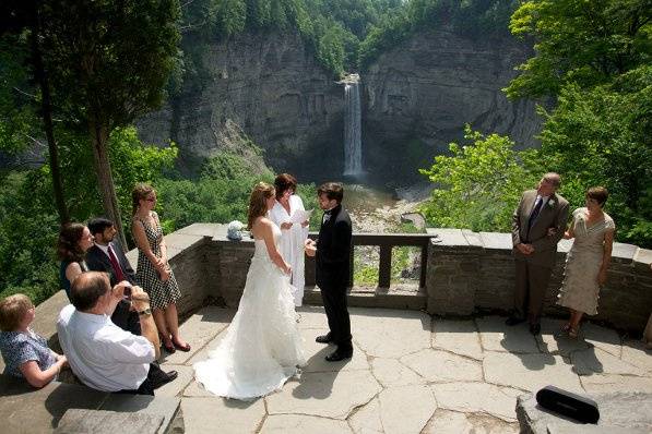 Wedding overlooking the waterfalls