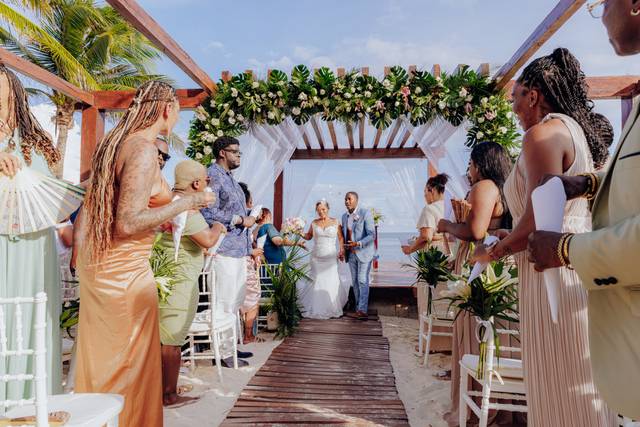 Beach wooden gazebo