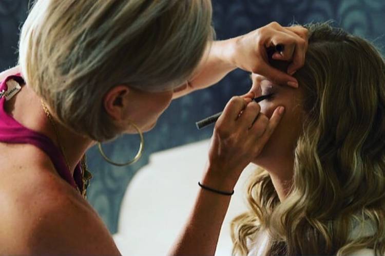 Eye makeup